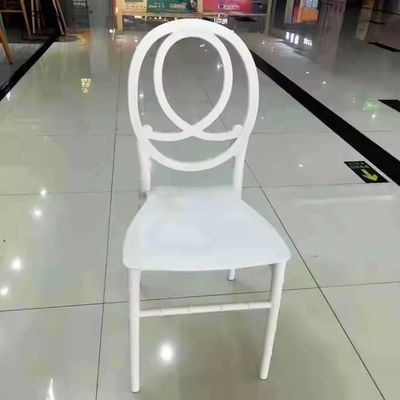 購入 豪華なモダン 積み立てられるホテル バンケットチェア Chiavari ゴールド ホワイト プラスチック オンライン製造